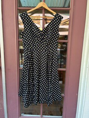 Cute sleeveless polka dot dress